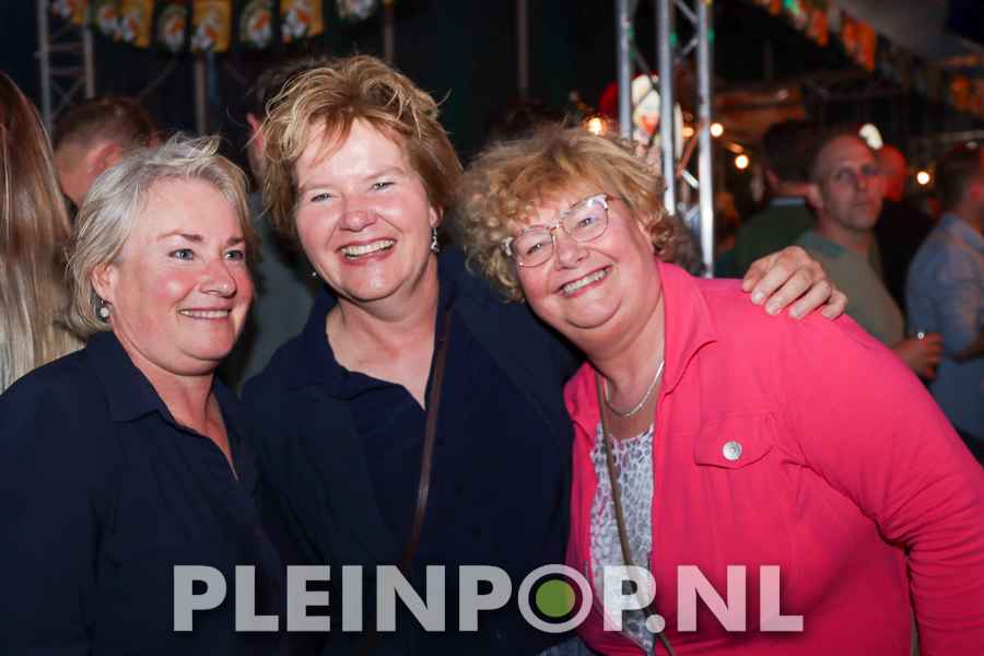 Publiek    Bezoekers (52)